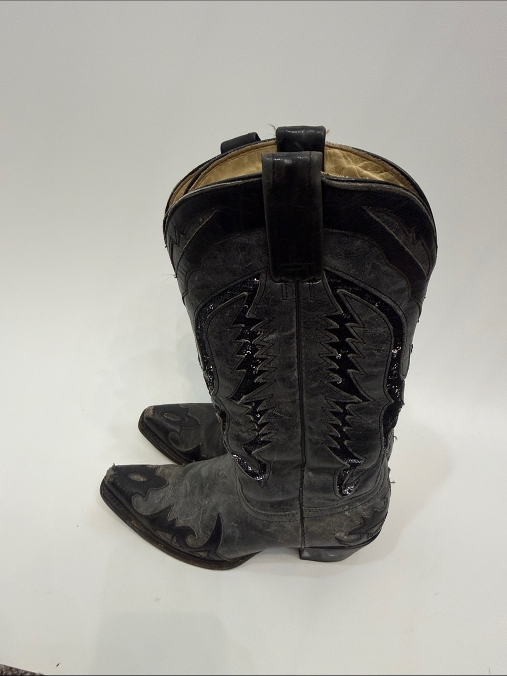 Corral Women’s Western boots Gray Black sequin distressed size 7M.R1003